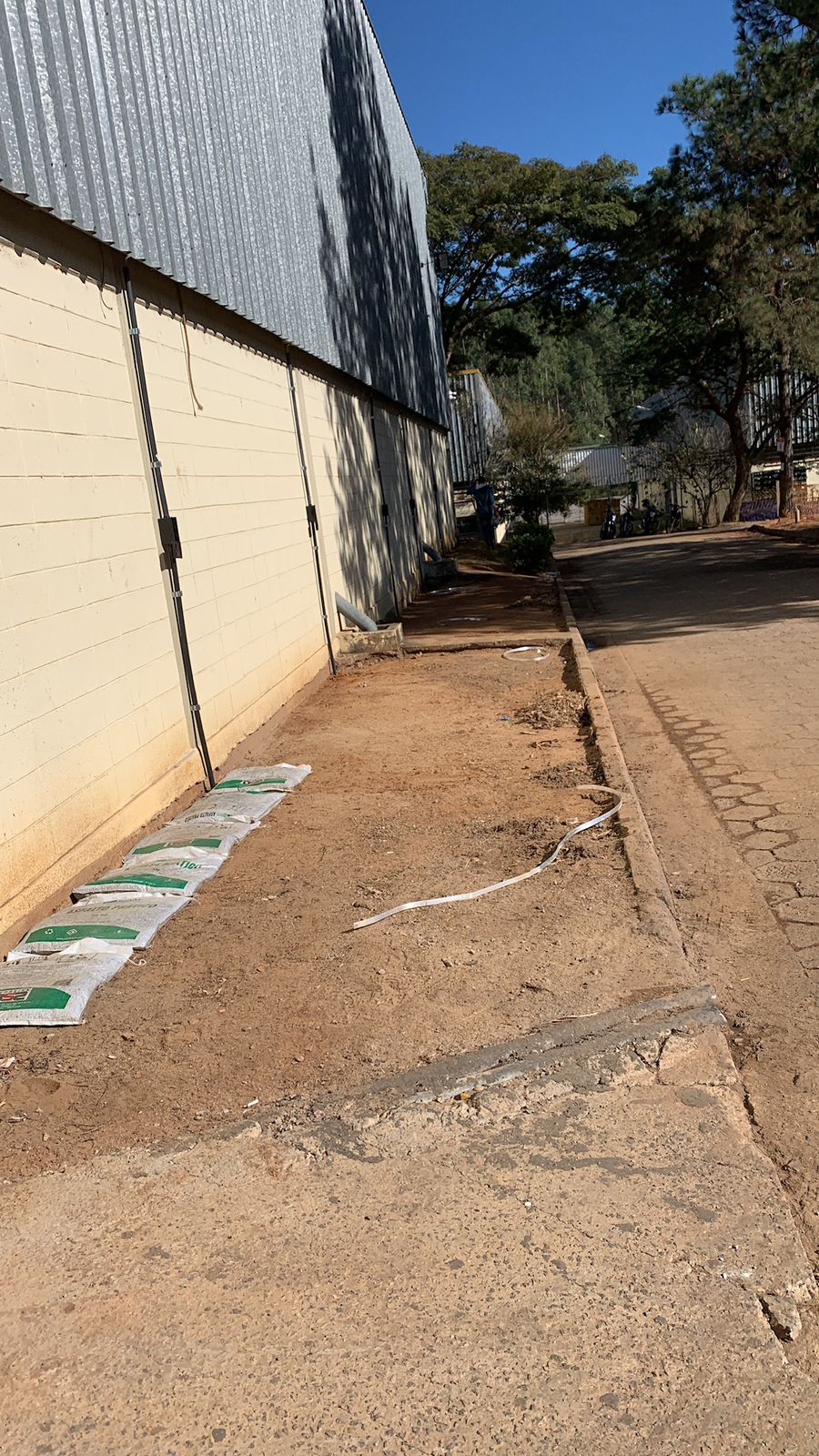 Manutenção de Para-Raios em Santo André 8 Manutenção de para-raios (SPDA) executada pela M.J. Para-Raios no ABC Paulista